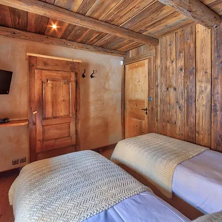 샬레 Chalet Anchorage