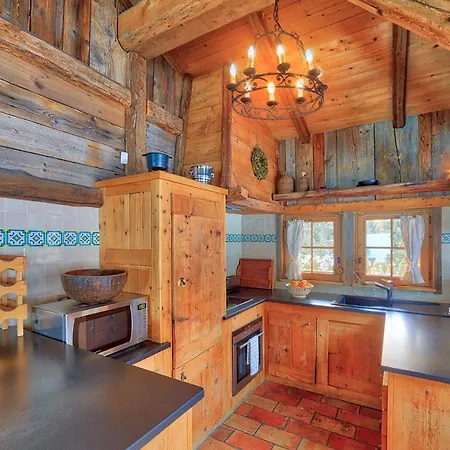 Chalet Anchorage 샬레 레우쉬
